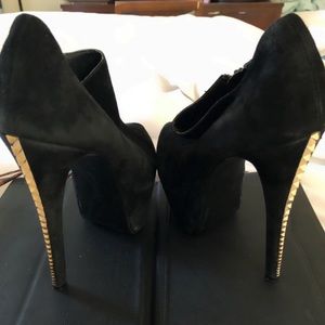 Steve Madden black suede 6inch platform boots